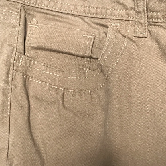 Khaki Jeans - Picture 3 of 8